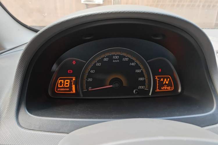 Used Chevrolet Sail 2011 Sedan 1.4L AMT Happiness Edition Instrument Cluster