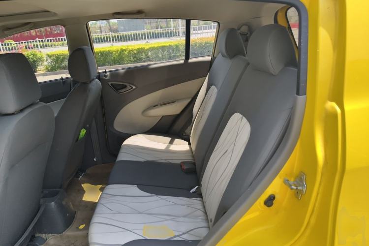 Used Chevrolet Sail 2011 Hatchback 1.4L AMT Happiness Edition Left Rear Seat