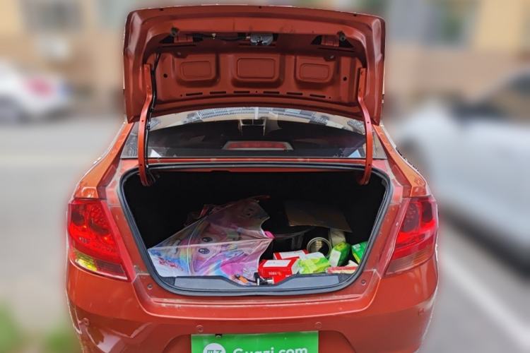 Used Chevrolet Sail 2011 Sedan 1.4L AMT Happiness Edition Trunk