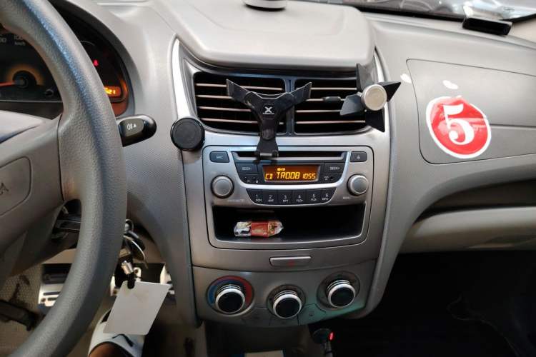 Used Chevrolet Sail 2013 Sedan 1.4L Manual Happiness Edition II Audio And AC Panel