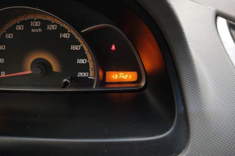 Used Chevrolet Sail 2013 Sedan 1.4L Manual Happiness Edition II Odometer Close Up