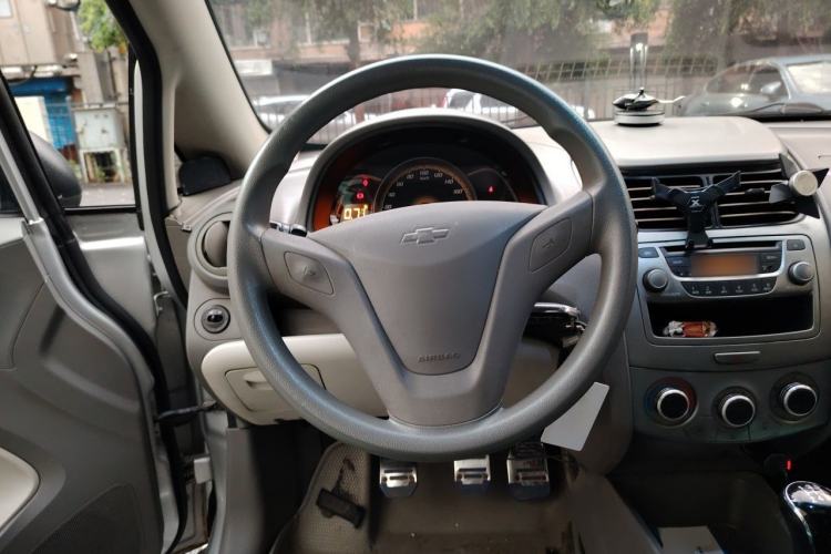 Used Chevrolet Sail 2013 Sedan 1.4L Manual Happiness Edition II Steering Wheel