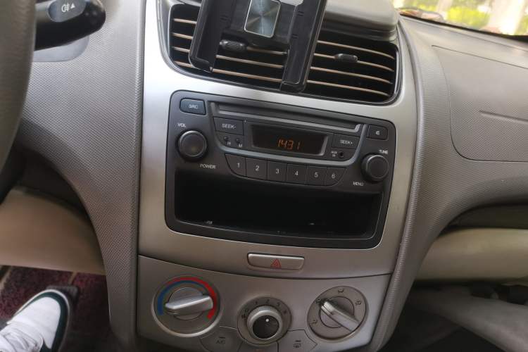 Used Chevrolet Sail 2013 Sedan 1.2L Manual Fashionable Happiness Edition Audio And AC Panel