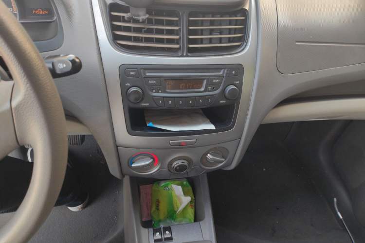 Used Chevrolet Sail 2013 Sedan 1.2L Manual Warm Edition Audio And AC Panel