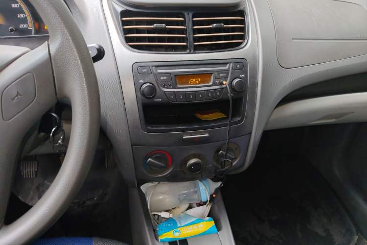 Used Chevrolet Sail 2013 Sedan 1.2L Manual Warm Edition Audio And AC Panel