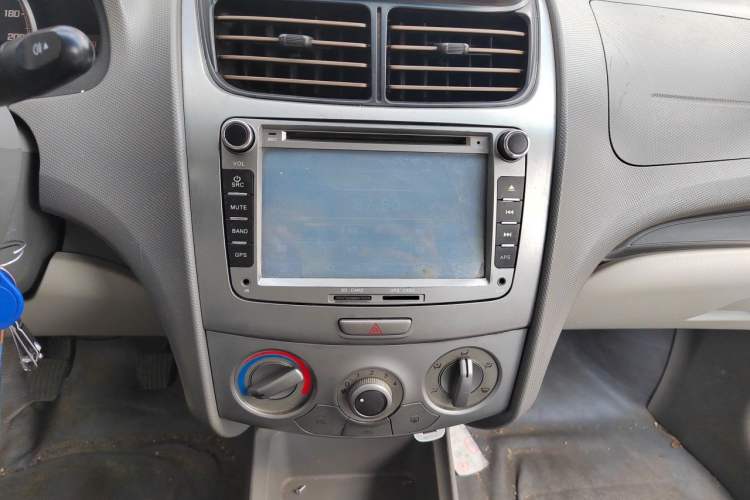 Used Chevrolet Sail 2013 Sedan 1.2L Manual Warm Edition Audio And AC Panel