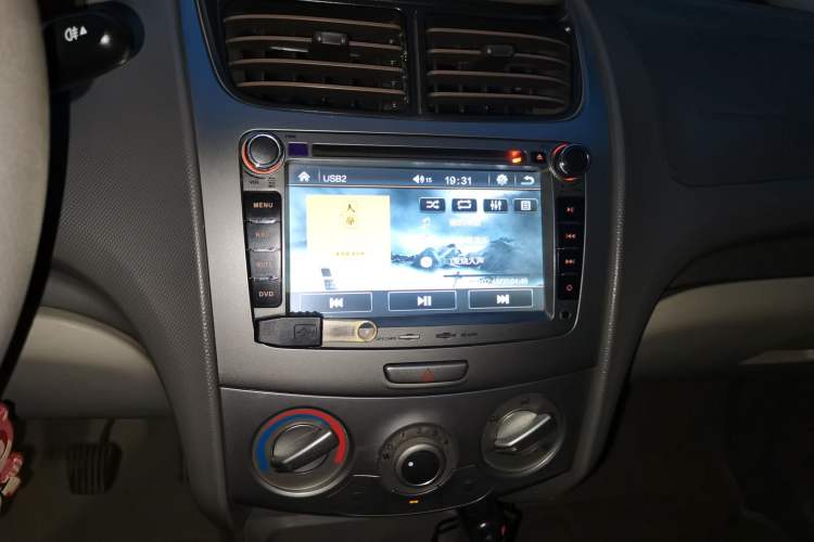 Used Chevrolet Sail 2013 Sedan 1.4L Manual Ideal Happiness Edition Audio And AC Panel