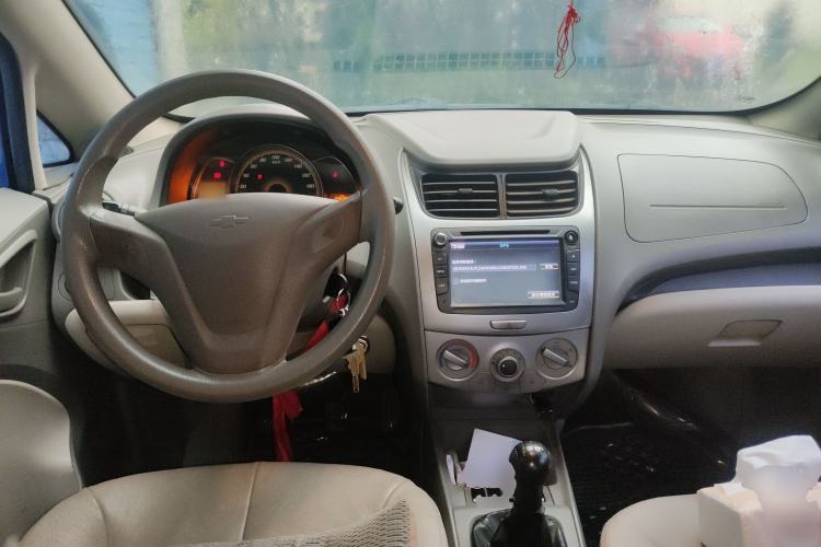 Used Chevrolet Sail 2013 Sedan 1.2L Manual Fashionable Happiness Edition Center Console