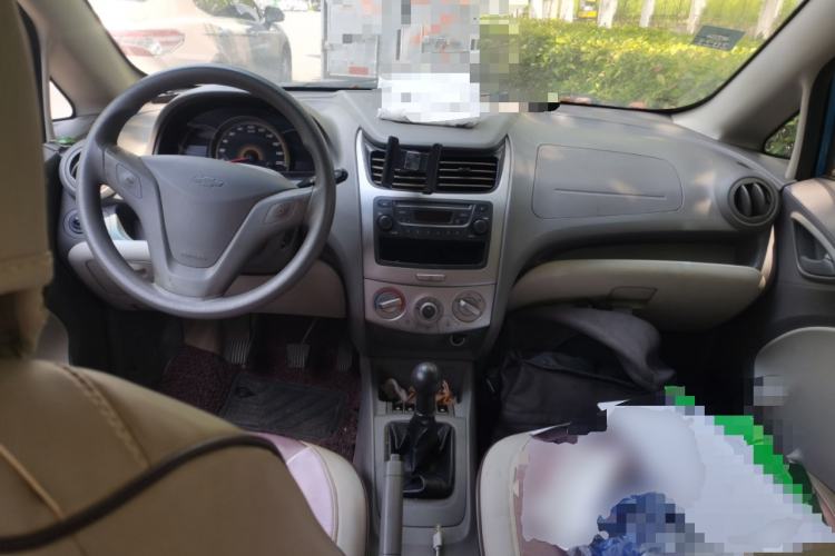 Used Chevrolet Sail 2013 Sedan 1.2L Manual Fashionable Happiness Edition Center Console