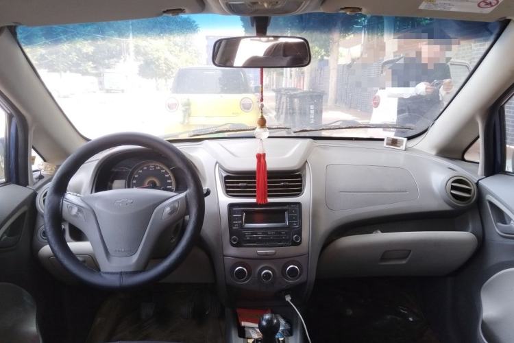 Used Chevrolet Sail 2013 Sedan 1.2L Manual Fashionable Happiness Edition Center Console