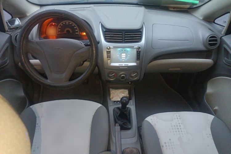 Used Chevrolet Sail 2013 Sedan 1.4L Manual Ideal Edition Center Console