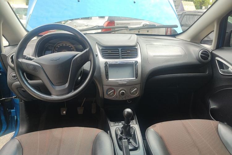 Used Chevrolet Sail 2013 Sedan 1.2L Manual Fashionable Happiness Edition Center Console