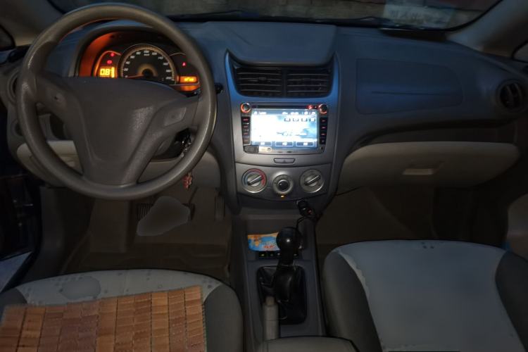 Used Chevrolet Sail 2013 Sedan 1.4L Manual Ideal Happiness Edition Center Console