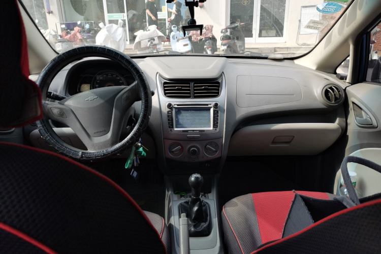 Used Chevrolet Sail 2013 Sedan 1.2L Manual Fashionable Happiness Edition Center Console