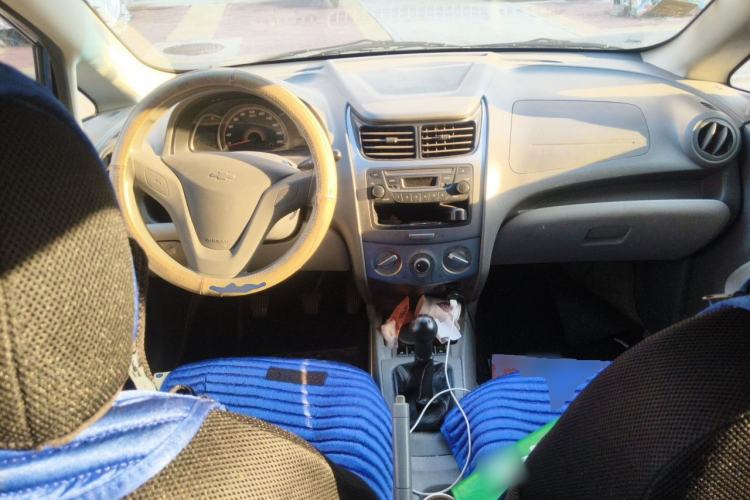 Used Chevrolet Sail 2013 Sedan 1.2L Manual Fashionable Happiness Edition Center Console