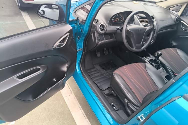 Used Chevrolet Sail 2013 Sedan 1.4L Manual Ideal Happiness Edition Driver Seat