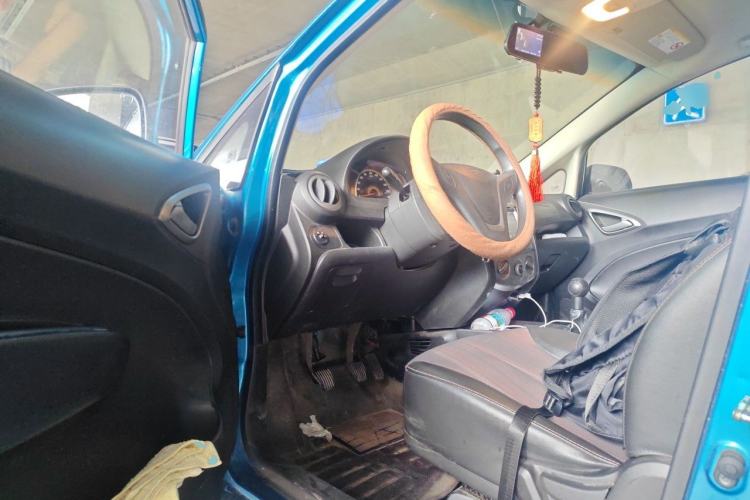 Used Chevrolet Sail 2013 Sedan 1.2L Manual Fashionable Happiness Edition Driver Seat