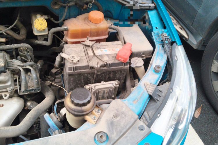 Used Chevrolet Sail 2013 Sedan 1.2L Manual Fashionable Happiness Edition Engine Bay Left