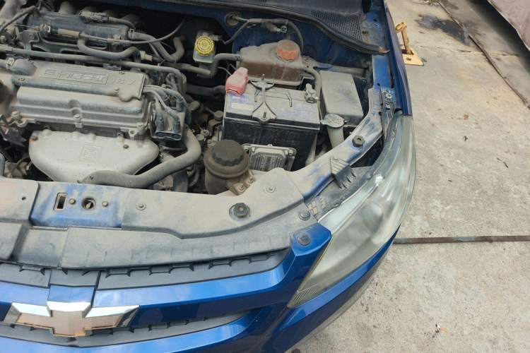 Used Chevrolet Sail 2013 Sedan 1.2L Manual Fashion Edition Engine Bay Left