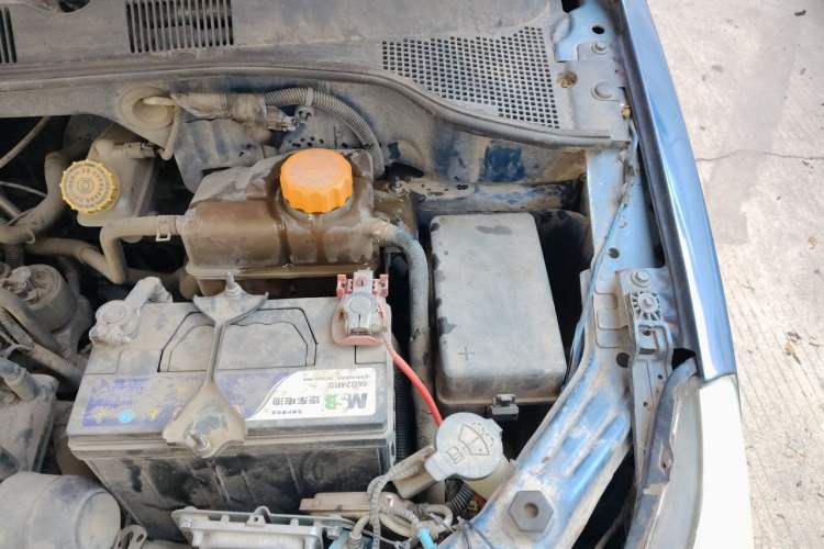 Used Chevrolet Sail 2013 Sedan 1.2L Manual Warm Edition Engine Bay Left