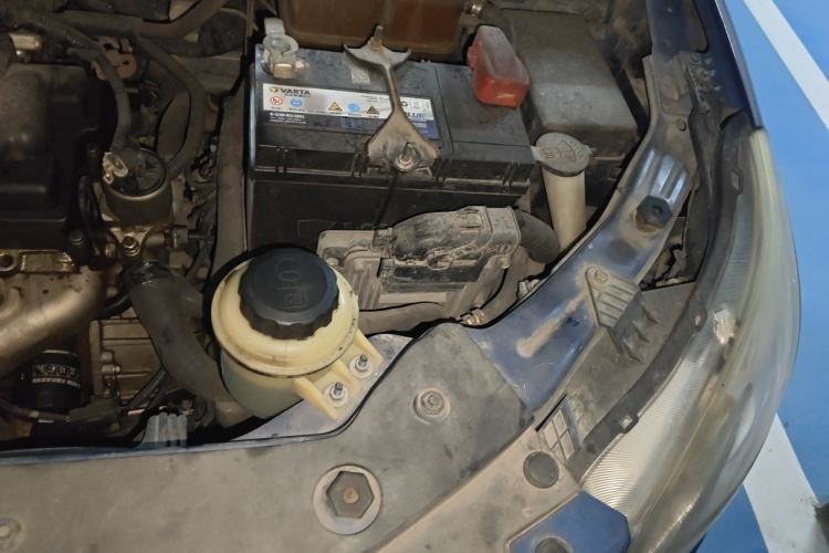 Used Chevrolet Sail 2013 Sedan 1.4L AMT Enjoy Edition Engine Bay Left