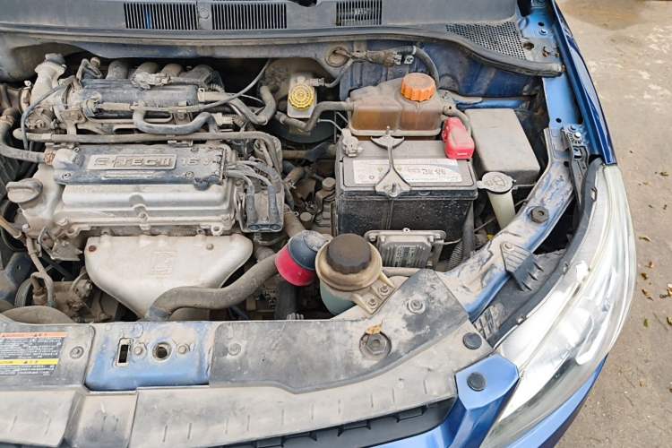Used Chevrolet Sail 2013 Sedan 1.2L Manual Fashion Edition Engine Bay Left