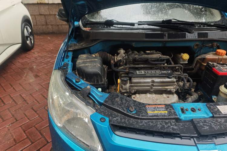 Used Chevrolet Sail 2013 Sedan 1.2L Manual Warm Edition Engine Bay Right