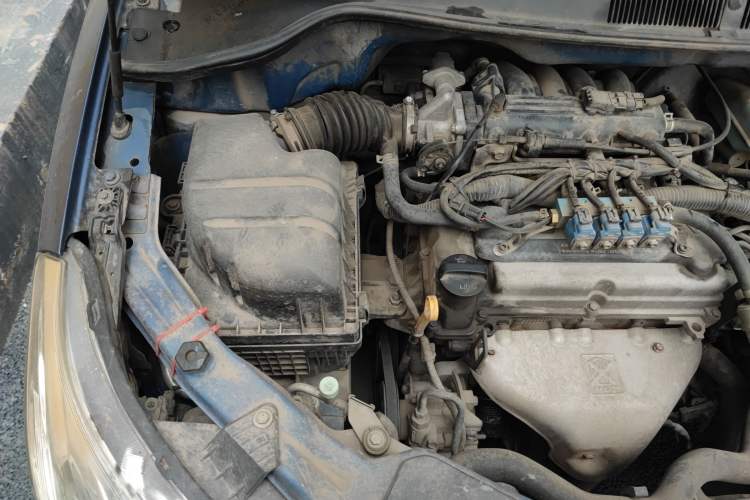 Used Chevrolet Sail 2013 Sedan 1.2L Manual Fashion Edition Engine Bay Right