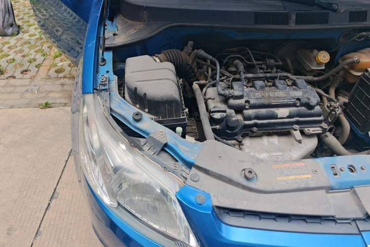 Used Chevrolet Sail 2013 Sedan 1.4L AMT Enjoy Edition Engine Bay Right