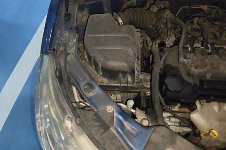 Used Chevrolet Sail 2013 Sedan 1.4L AMT Enjoy Edition Engine Bay Right