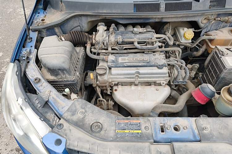 Used Chevrolet Sail 2013 Sedan 1.2L Manual Fashion Edition Engine Bay Right