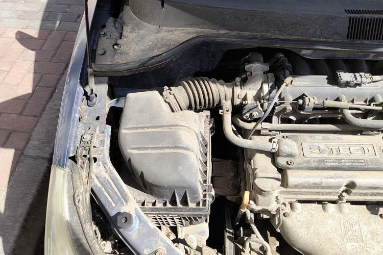 Used Chevrolet Sail 2013 Sedan 1.2L Manual Fashion Edition Engine Bay Right