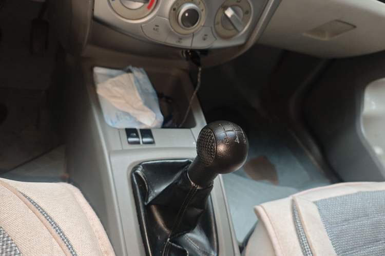 Used Chevrolet Sail 2013 Sedan 1.2L Manual Warm Edition Gear Lever
