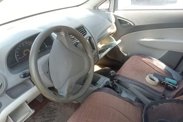 Used Chevrolet Sail 2013 Sedan 1.2L Manual Happiness Edition Gear Lever