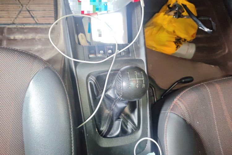 Used Chevrolet Sail 2013 Sedan 1.2L Manual Fashionable Happiness Edition Gear Lever