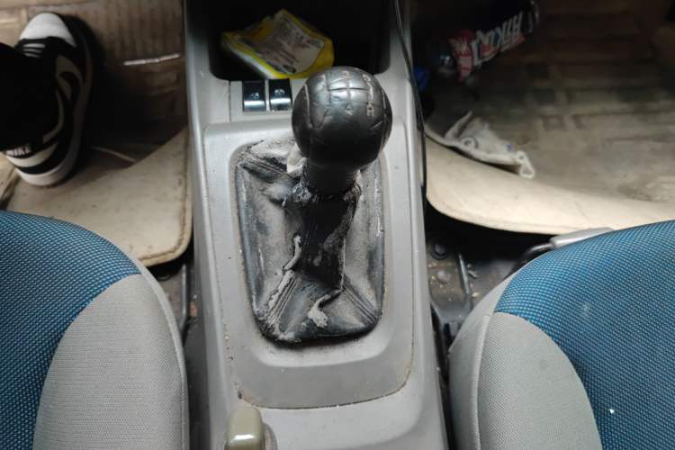 Used Chevrolet Sail 2013 Sedan 1.2L Manual Fashion Edition Gear Lever