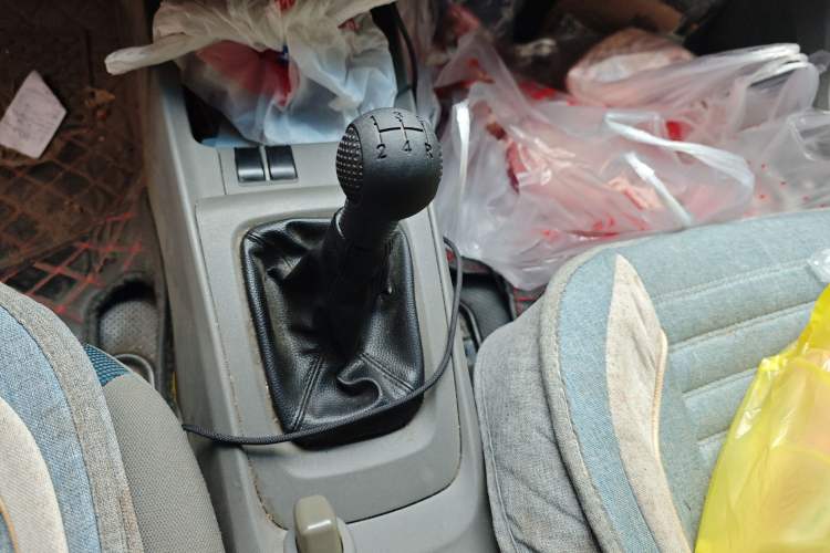 Used Chevrolet Sail 2013 Sedan 1.2L Manual Warm Edition Gear Lever