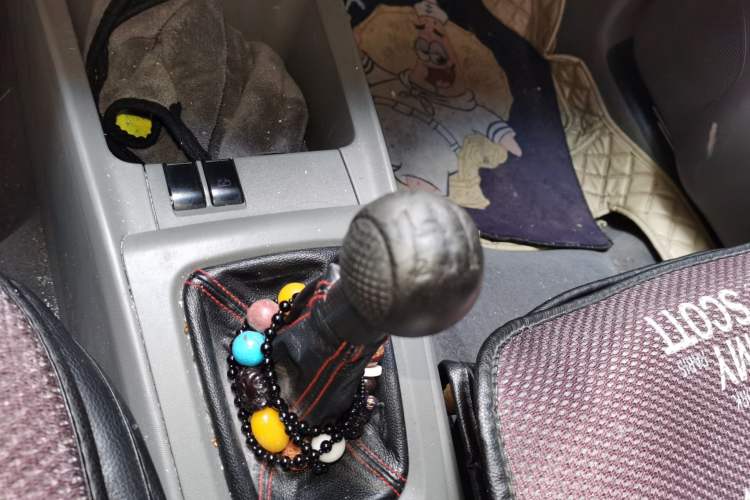 Used Chevrolet Sail 2013 Sedan 1.2L Manual Fashion Edition Gear Lever