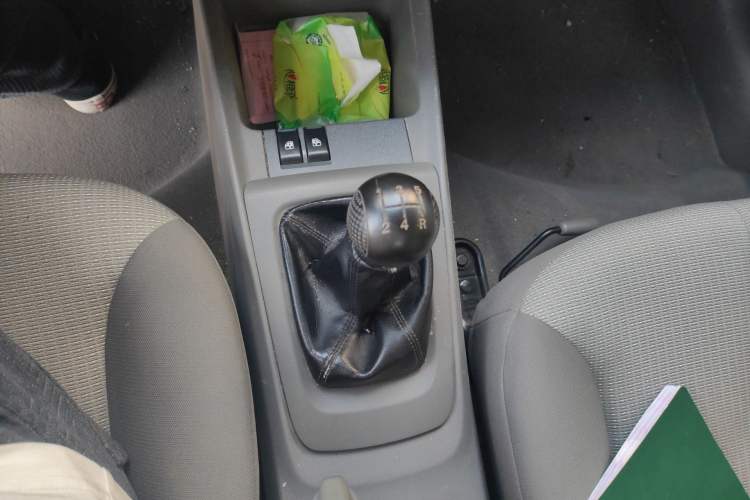 Used Chevrolet Sail 2013 Sedan 1.2L Manual Warm Edition Gear Lever