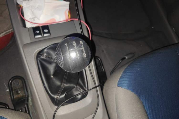 Used Chevrolet Sail 2013 Sedan 1.2L Manual Fashion Edition Gear Lever