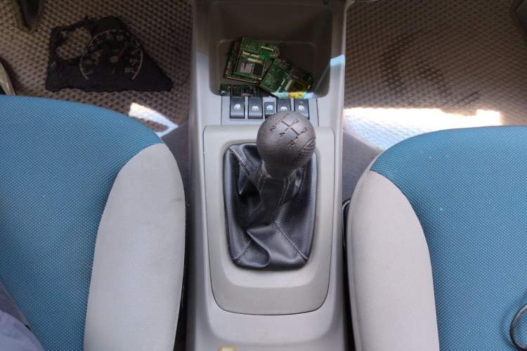 Used Chevrolet Sail 2013 Sedan 1.2L Manual Warm Edition Gear Lever