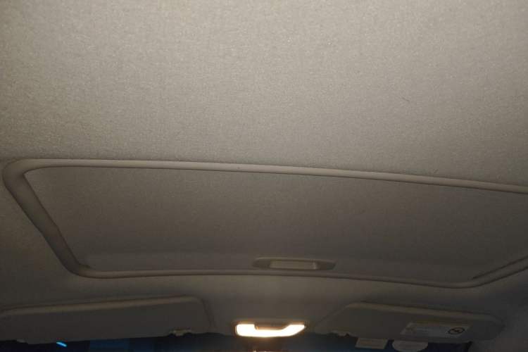 Used Chevrolet Sail 2013 Sedan 1.4L AMT Enjoy Edition Headliner