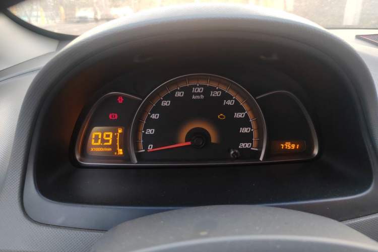 Used Chevrolet Sail 2013 Sedan 1.4L Manual - Youyi Happiness Edition Instrument Cluster