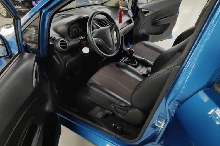 Used Chevrolet Sail 2013 Sedan 1.4L Manual - Youyi Happiness Edition Interior 2