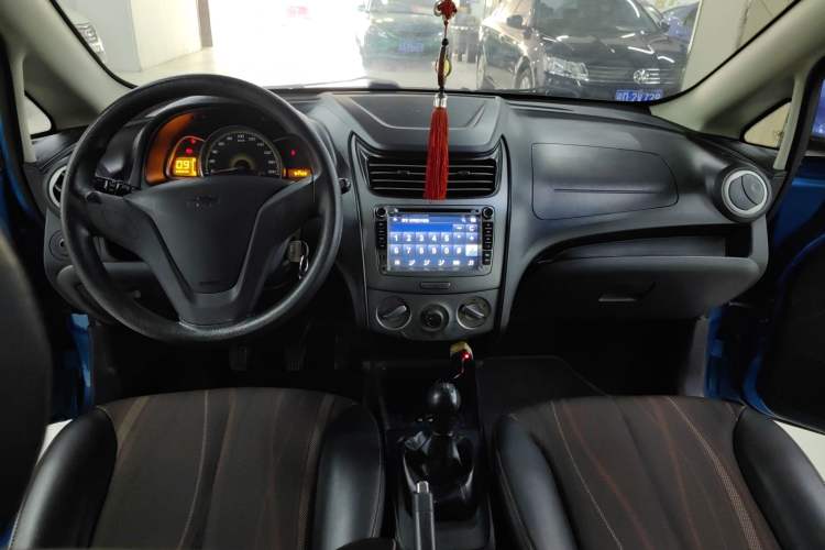 Used Chevrolet Sail 2013 Sedan 1.4L Manual - Youyi Happiness Edition Interior 3