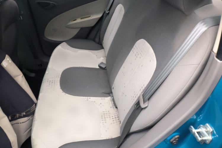 Used Chevrolet Sail 2013 Sedan 1.2L Manual Warm Edition Interior 4