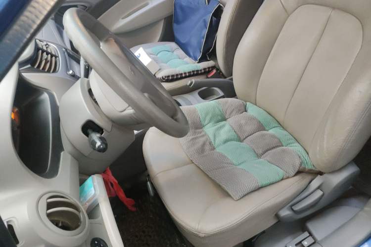 Used Chevrolet Sail 2013 Sedan 1.2L Manual Fashionable Happiness Edition Left Front Seat