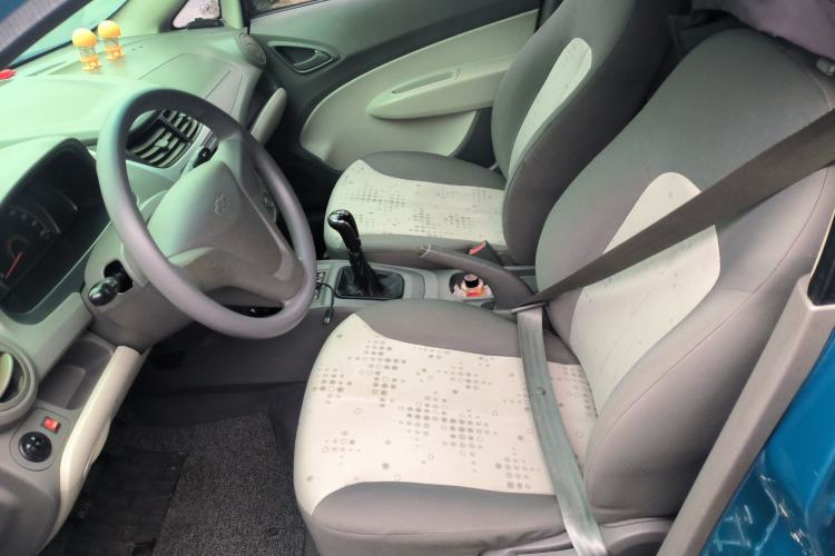 Used Chevrolet Sail 2013 Sedan 1.2L Manual Warm Edition Left Front Seat