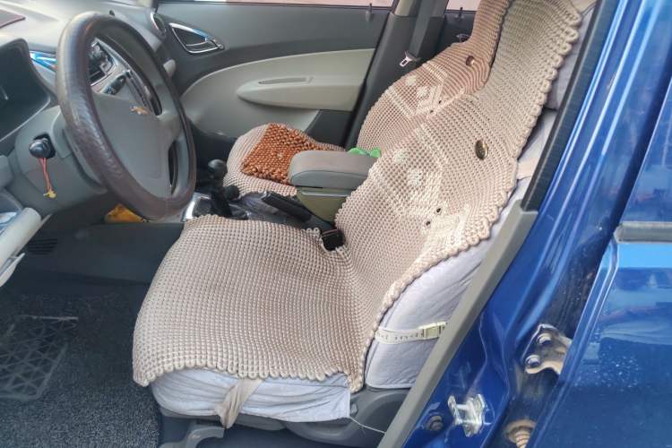 Used Chevrolet Sail 2013 Sedan 1.4L Manual - Youyi Happiness Edition Left Front Seat