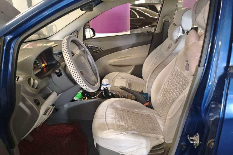 Used Chevrolet Sail 2013 Sedan 1.4L Manual Happiness Edition II Left Front Seat